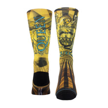 Load image into Gallery viewer, QUEEN GOLD CREST SOCKS, 1 PAIR
